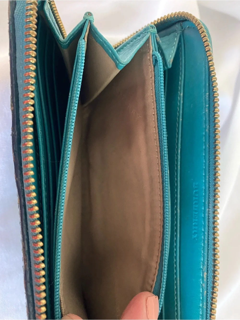 Burberry zip around